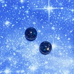 小さな満点の星空ピアス