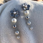 シルバーフラワーピアス