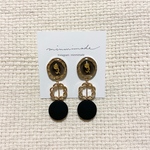 black×gold rose