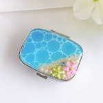 波打ち際のピルケース レジン 花