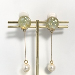 no.3 クラッシュシェルと揺れるパールイヤリング　ピアス