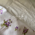 ホワイトアンティークஐ⋆*刺繍クロス