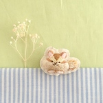 ひょっこりリス刺繍ブローチ
