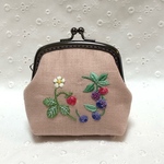 フルーツ　刺繍　がま口