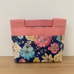 バッグインバッグ　☆青とピンクの花柄
