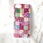 パッチワークプリントのiPhoneカバー