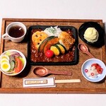 『野菜カツカレーセット～A～♪』（ミニチュアフード）