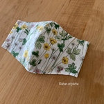 Josephine's Gardenイエロー 夏のキッズのリバティ　立体マスク  涼感加工ダブルガーゼ使用　(幼稚園〜小学校低学年向け)