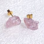 ピンクトパーズ原石ピアス1