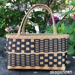 ¥3000→¥2600 ⁂ ナチュラル×ブラックの和モダンなクラフトバッグ 👜 花結びゴム2個付き ♪ 送料無料