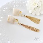 再* ヌーディベージュスクエアチェーンタッセルイヤリング