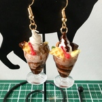ミニチュア チョコレートパフェとモカパフェのピアス or イヤリング