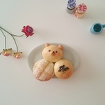 かわいいみつごぱん(くま、メロンパン、あんぱん)のパンブローチまたはマグネット