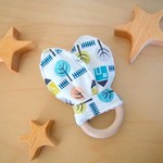 オーガニック木製リング♥かしゃかしゃウサギ耳のにぎにぎ　[カントリー]