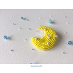 三日月のビーズ刺繍 ブローチ🌙