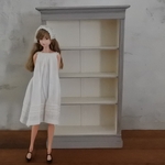 アウトレット販売＊オープンキャビネット・アンティーク モカカラー：1/6 ドールハウス ミニチュア：：momoko.ブライス.ユノアクルスライトなど　ドールハウス家具　ドール撮影　背景