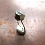 30%OFF！パイライト鉱物原石 シルバーリング(9号) / 一点ものハンドメイド天然石アクセサリー