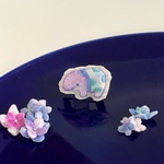 [受注生産]ミニサイズ夜空色のユメクイさん手刺繍ブローチ