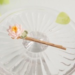 蓮の花のヘアピン ＊つまみ細工＊ 