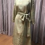 スクエアネックで痩せて見えるワンピースのお仕立て