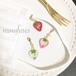 【再販】キラキラいちご刺繍のマスクチャーム