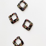 【4pcs】blackひし形パーツ