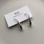 再販 ▽ ピアス ティアドロップ フックピアス［ シルバー ］