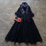 ★再販★リネンのフレアーマキシ丈ワンピース　<　Vネック+詰襟+リバティ　> 黒