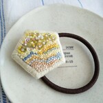 yellow&blue ビーズ 刺繍 ヘアアクセサリー