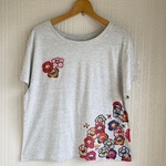 【送料無料】レディースTシャツ/手染め紅型のラフレシア/オートミール