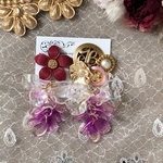 flower button ピアス