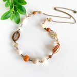 ◇ウッドとホワイトのロングネックレス