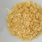 スパンコール 4mm 約1360枚(約5g) 花カップ マット クリーム色・黄色系 (SFC04MCMSA00)