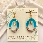 小花と水色のイヤリング　ピアス