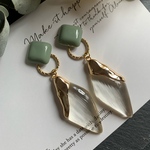 大人可愛い♡スモーキーグリーン×クリアの大ぶりピアス