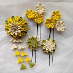 お花の髪飾り黄色(つまみ細工*ちりめん*かんざし*和装*着物*浴衣*七五三*卒業式*成人式)