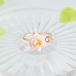 蓮の花とスワロフスキーのリング ＊つまみ細工＊