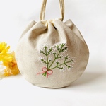 【期間限定値下げ中です】刺繍 巾着 ポーチ かすみ草 お花