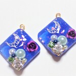 キラキラビジューの鉱石ピアスorイヤリング レジン 月 パール 青