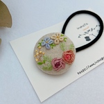 可愛いお花 リースの刺繍 ヘアゴム