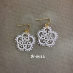 ［再販］  ＊アンティーク＊  タティングレースのお花ピアス  花びら5枚  ＊white＊