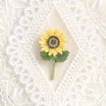 ＊sale＊ 小さな向日葵ブローチ　送料無料♪