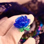 青バラの花言葉は夢が叶う　一輪の美しさ（フリーサイズの青バラの指輪）　レジン作品