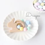 ◆ 選べるモチーフ付  名入れ無料◆ 天然木&シリコン歯固めリング ラトル 歯固めジュエリー《DRAGEE》