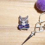 ネコの刺繍ブローチ  〜イカ耳〜