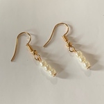 小さなパールのピアス