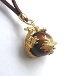 ☀『金運＆仕事運』☀（大粒）タイガーアイ玉を抱くゴールドドラゴンの天然石ペンダント