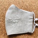 刺繍入り立体リネンマスク