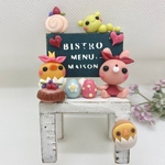 受注制作★ ハッピーイースター　チェア　ミニチュア こねこねくらぶ 粘土細工　樹脂粘土　飾り　置物　うさぎ　たまご　