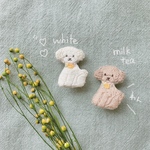 トイプードルの刺繍ピンズ